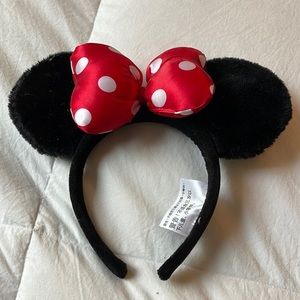Minnie Mouse ears